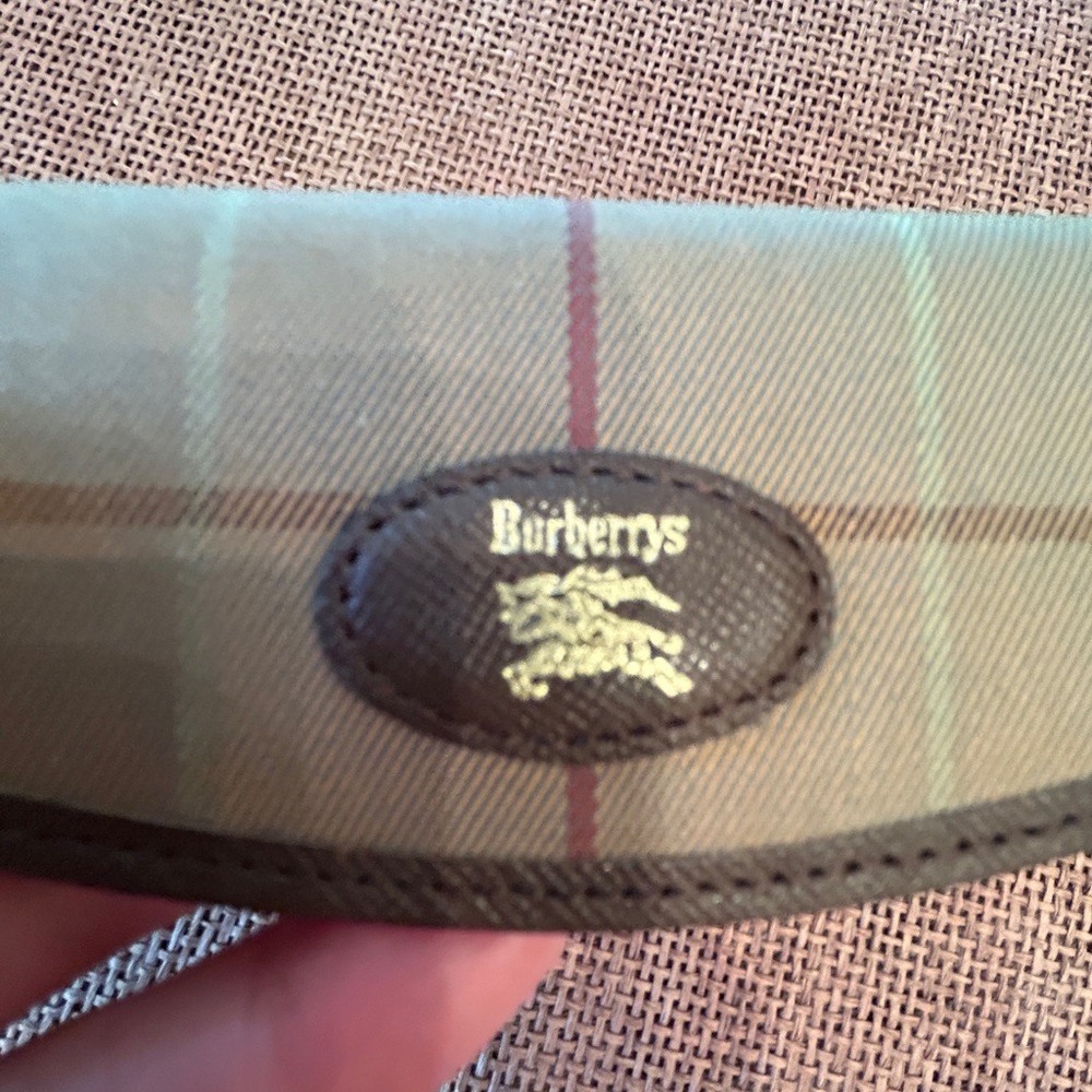 EUC Burberrys Key Wallet/Key Holder - Picture 10 of 12